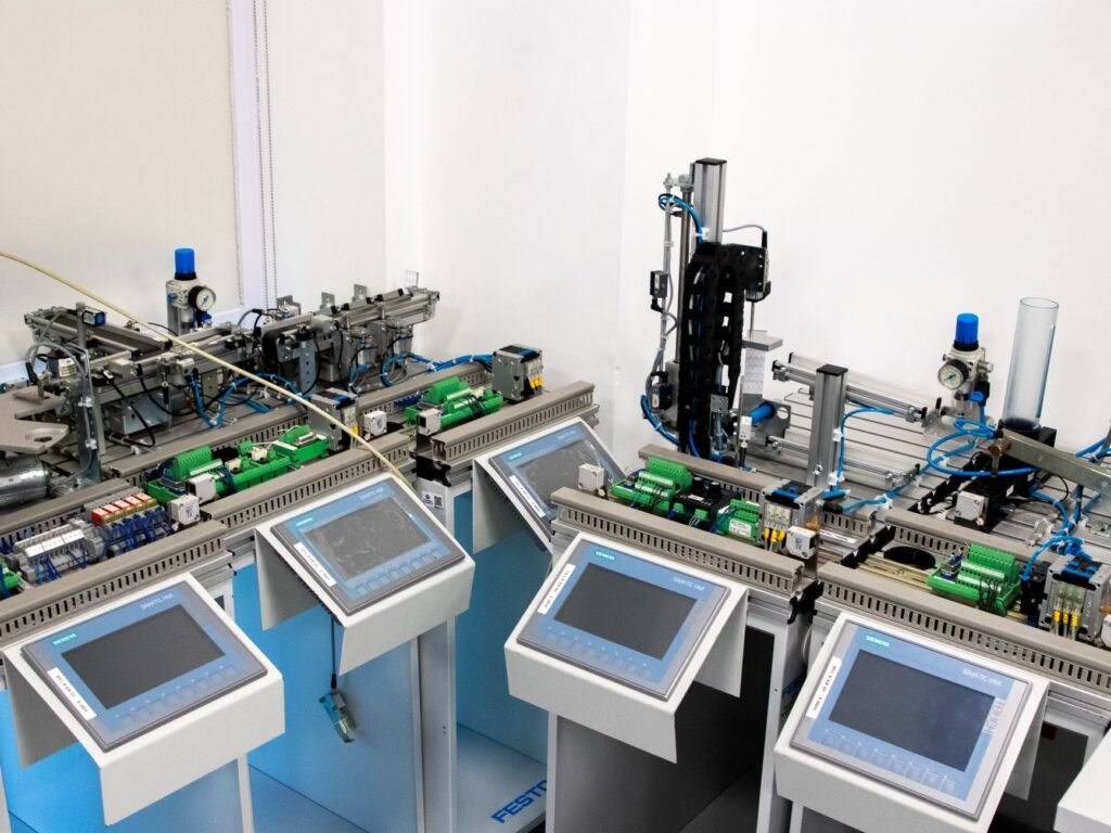 Best Automation Ideas for Kerala Businesses cover 2608