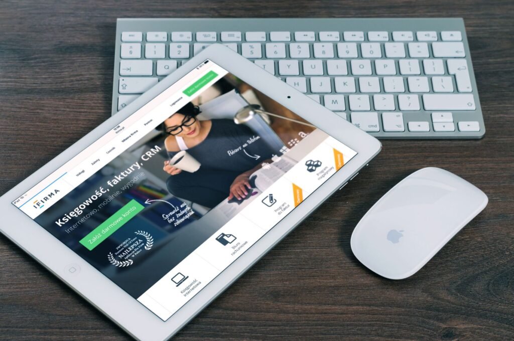 Best CRM Systems for Small Businesses cover 3206